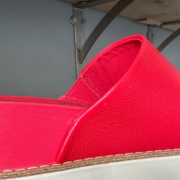 Sorel Red Platform Mules - Picture 6 of 9